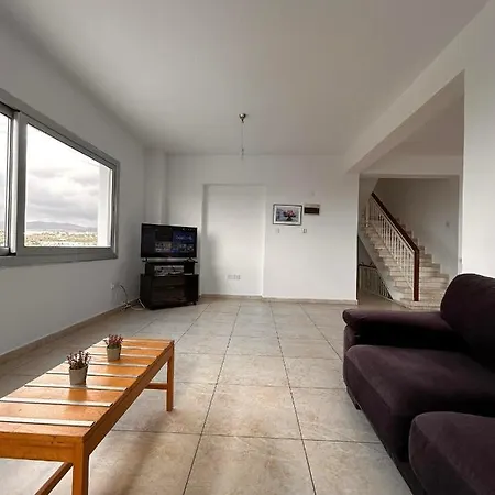 House In Chloraka Tatil Evi *